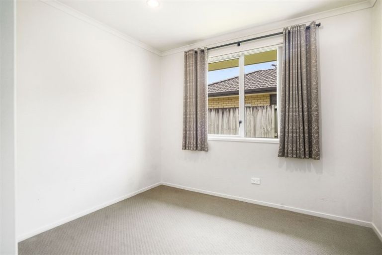 Photo of property in 11 Holcroft Place, Huntington, Hamilton, 3210