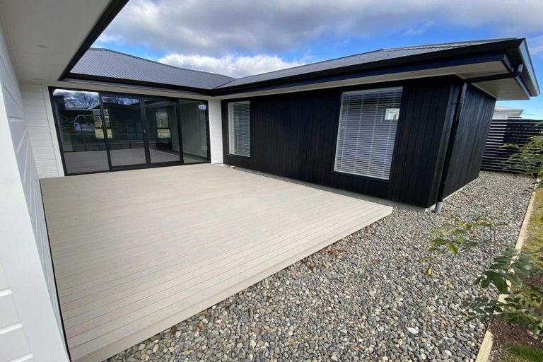 Photo of property in 16 Maison Way, Rangatira Park, Taupo, 3330