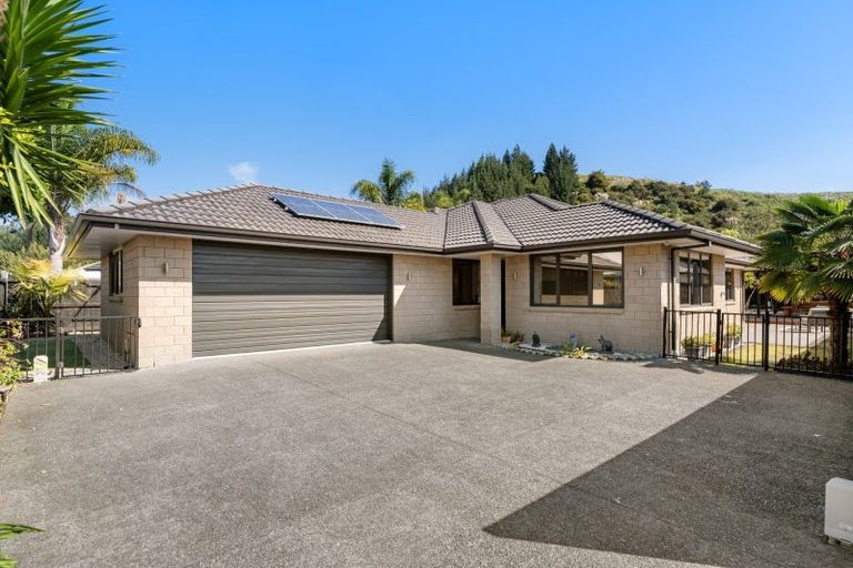 Photo of property in 274 Lakes Boulevard, Pyes Pa, Tauranga, 3112