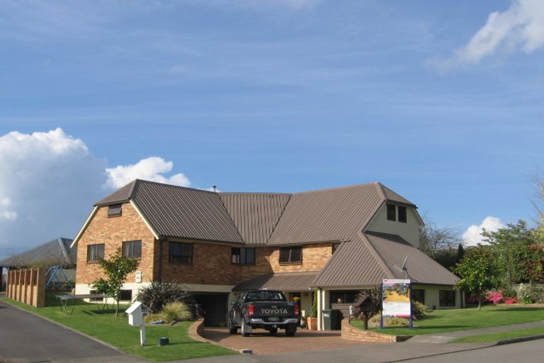 Photo of property in 12 Gareth Place, Lynmore, Rotorua, 3010