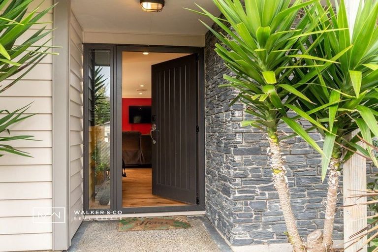 Photo of property in 7 Percy Kinsman Crescent, Riverstone Terraces, Upper Hutt, 5018