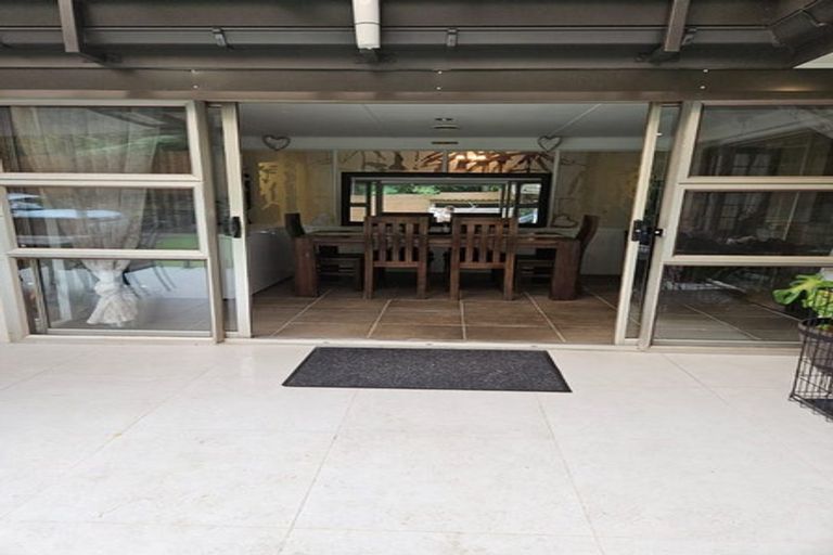 Photo of property in 824 West Coast Road, Oratia, Auckland, 0604