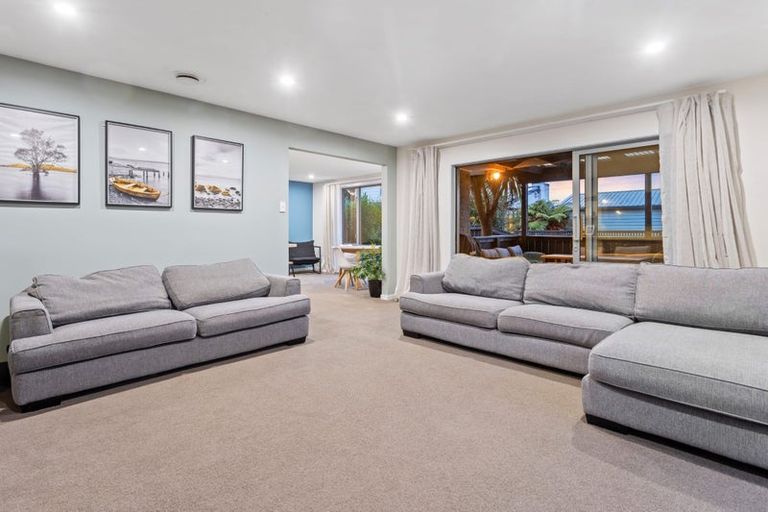 Photo of property in 7 Lake Terrace Road, Burwood, Christchurch, 8061