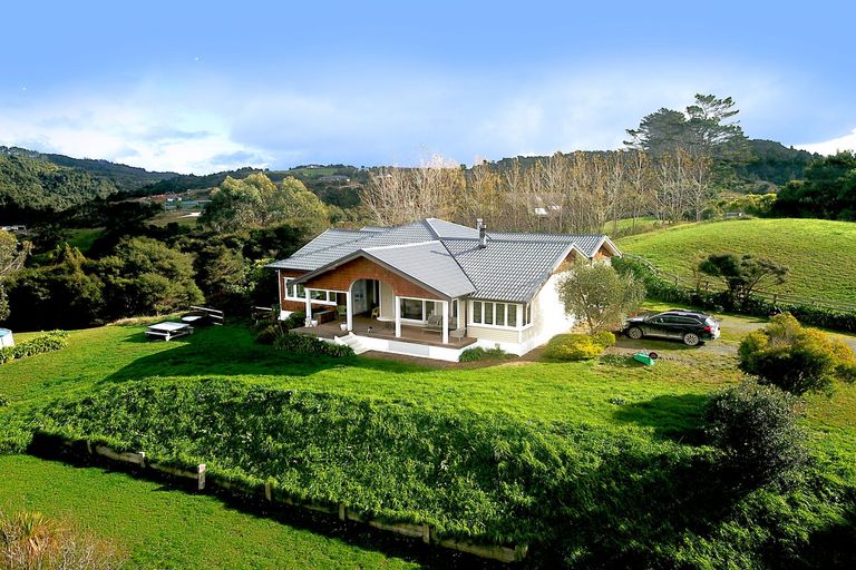 Photo of property in 109 Govan Wilson Road, Whangaripo, Warkworth, 0985