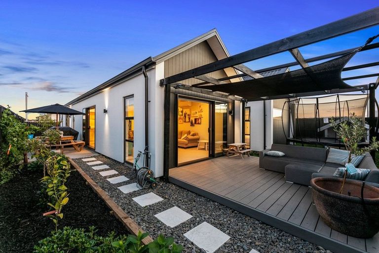 Photo of property in 1 Coolgardie Close, Papamoa, 3118