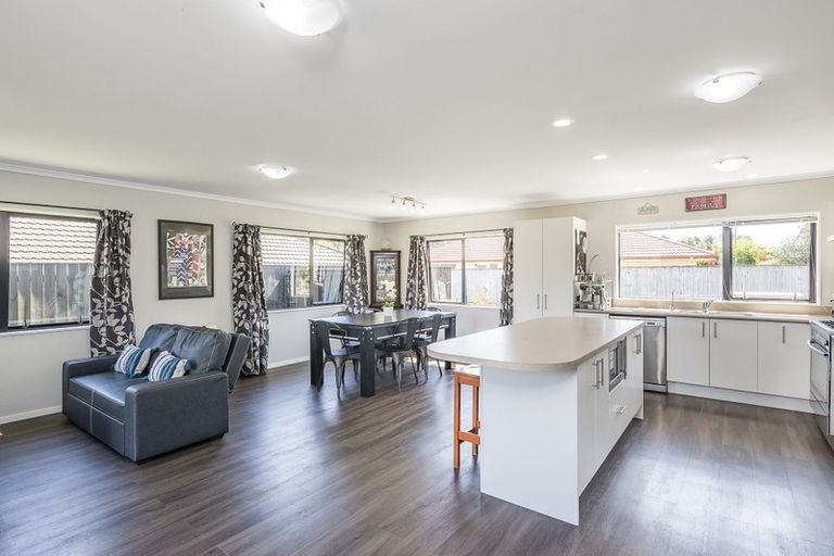 Photo of property in 7 Fytfield Place, Paraparaumu, 5032