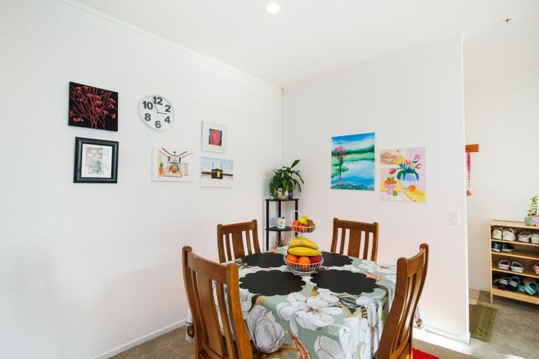 Photo of property in Maddison Apartments, 3/6c Queen Street, Palmerston North, 4410