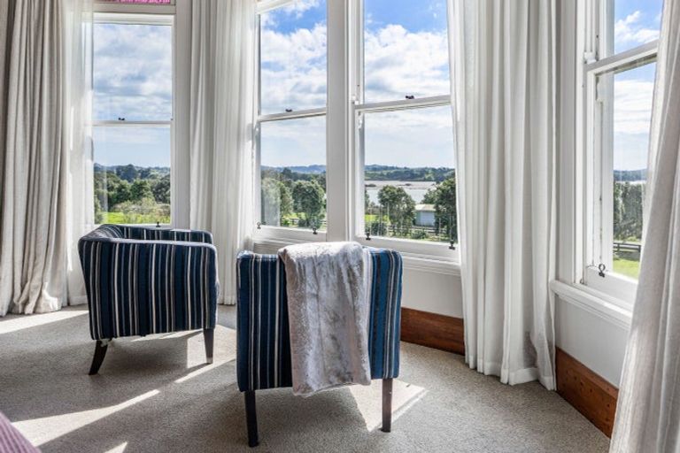 Photo of property in 111 Wharf Road, Clarks Beach, Pukekohe, 2679