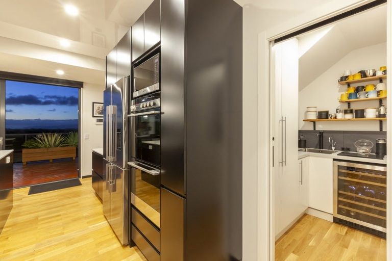 Photo of property in 101 Kakariki Grove, Waikanae, 5036