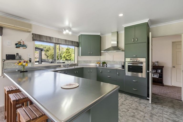 Photo of property in 43 Koputaroa Road, Levin, 5575