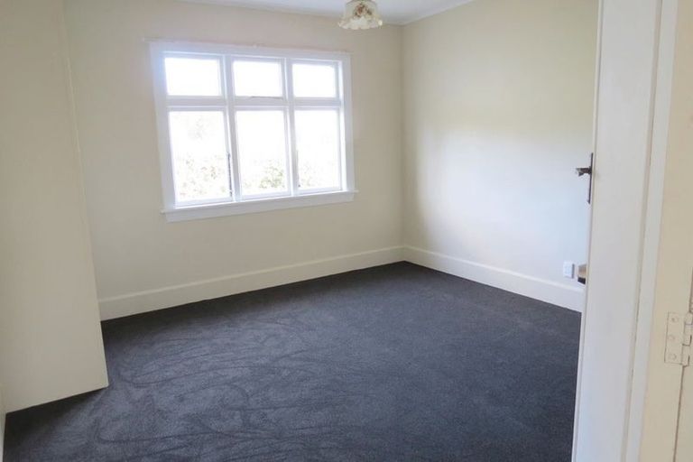 Photo of property in 49 Wainoni Road, Wainoni, Christchurch, 8061