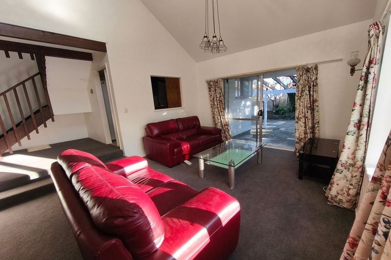 Photo of property in 39b Parkvale Road, Karori, Wellington, 6012