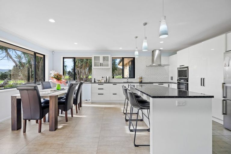 Photo of property in 39 Main Road, Kauri, Kamo, 0185