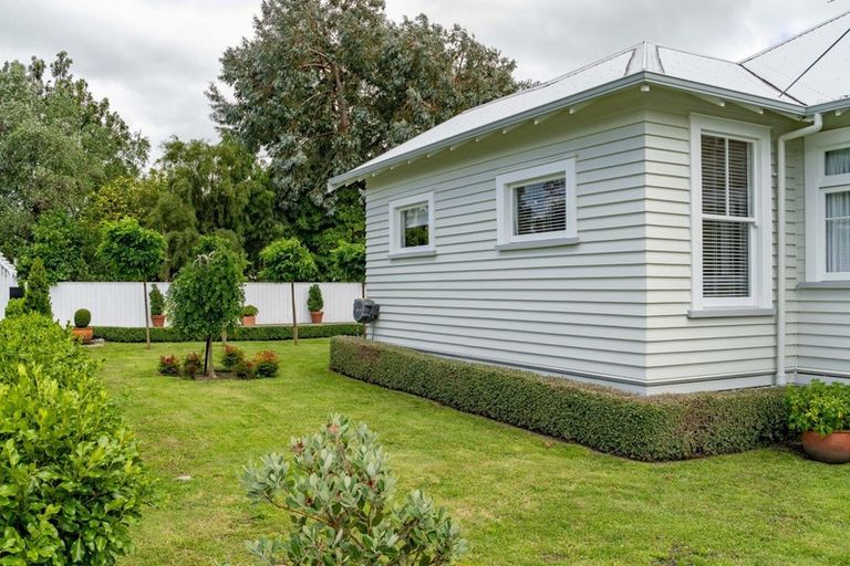 Photo of property in 14 Cotter Street, Greytown, 5712