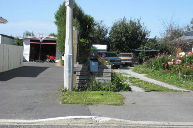 Photo of property in 5 Tarbottons Road, Tinwald, Ashburton, 7700