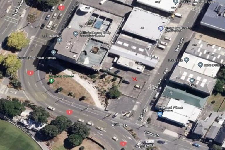 Photo of property in Grandstand Apartments, 4/80 Kent Terrace, Mount Victoria, Wellington, 6011