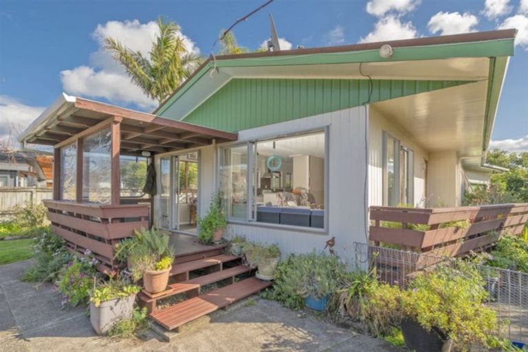 Photo of property in 33 Cook Drive, Whitianga, 3510