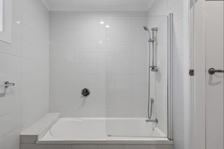 Photo of property in 7 Victor Street, Hurdon, New Plymouth, 4310