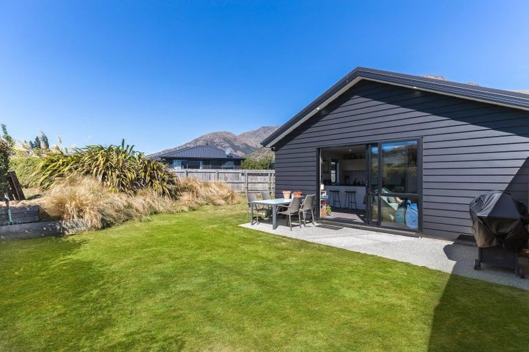 Photo of property in 6 Northbrook Place, Lower Shotover, Queenstown, 9304