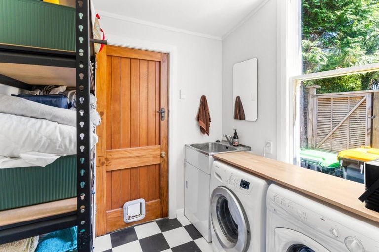 Photo of property in 14 Bangor Terrace, Kew, Dunedin, 9012