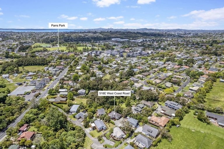 Photo of property in 518e West Coast Road, Oratia, Auckland, 0604