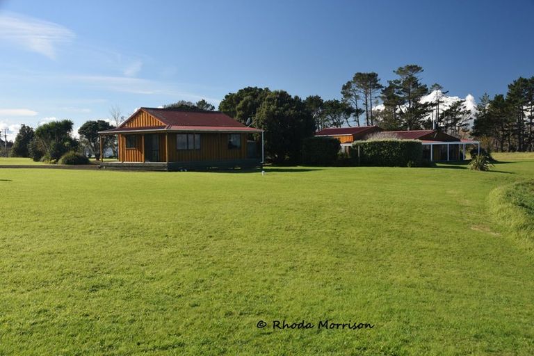 Photo of property in 986 Tinopai Road, Tinopai, Matakohe, 0593