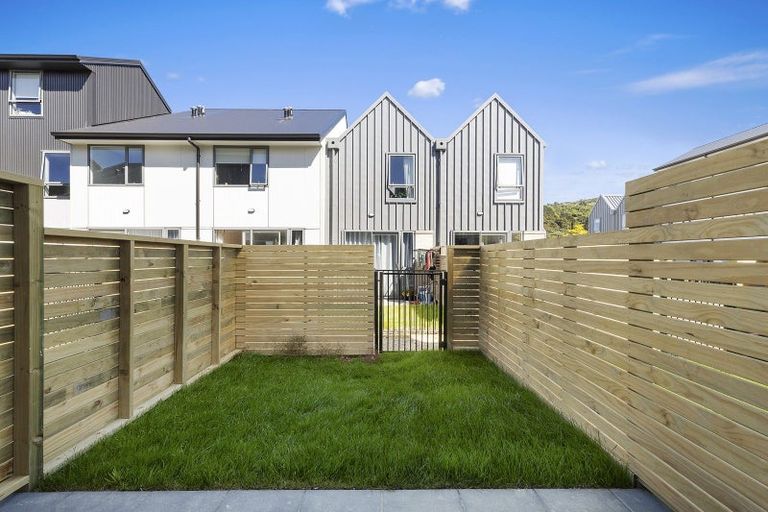 Photo of property in 34 John Street, Stokes Valley, Lower Hutt, 5019