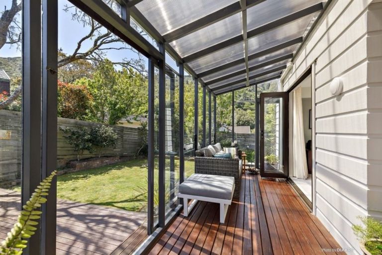 Photo of property in 6 Malda Grove, Khandallah, Wellington, 6035