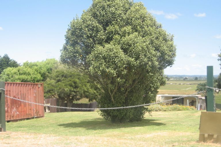 Photo of property in 98 Pukehina Parade, Pukehina, 3189