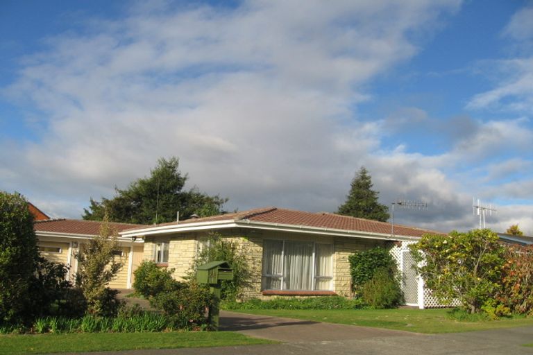 Photo of property in 28 Anderson Road, Taradale, Napier, 4112