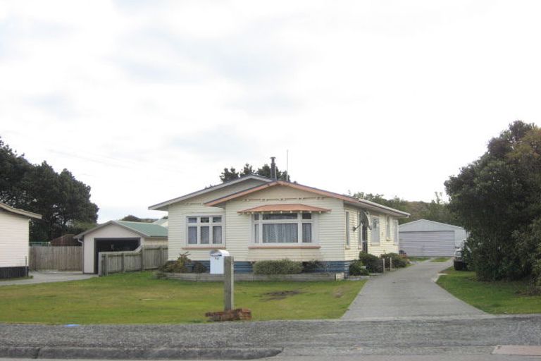 Photo of property in 114 Blake Street, Blaketown, Greymouth, 7805