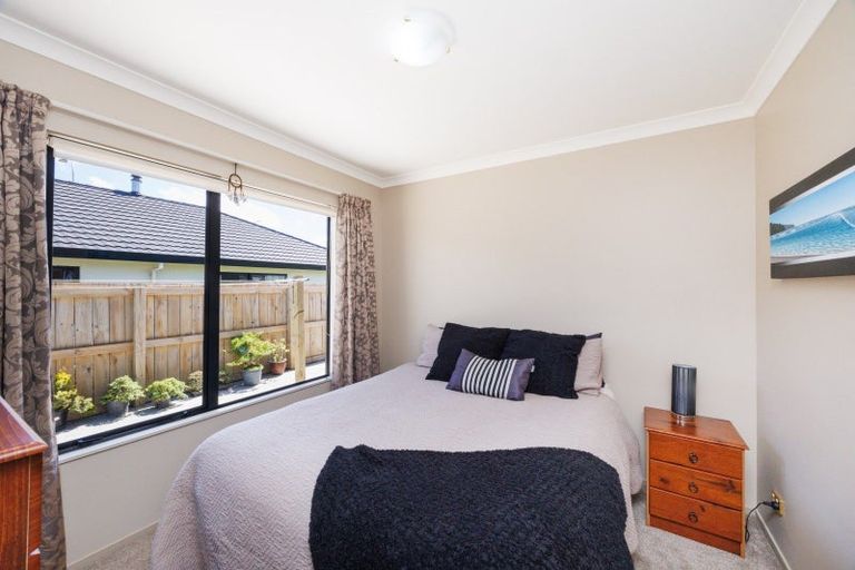 Photo of property in 4 Meridian Grove, Kelvin Grove, Palmerston North, 4414