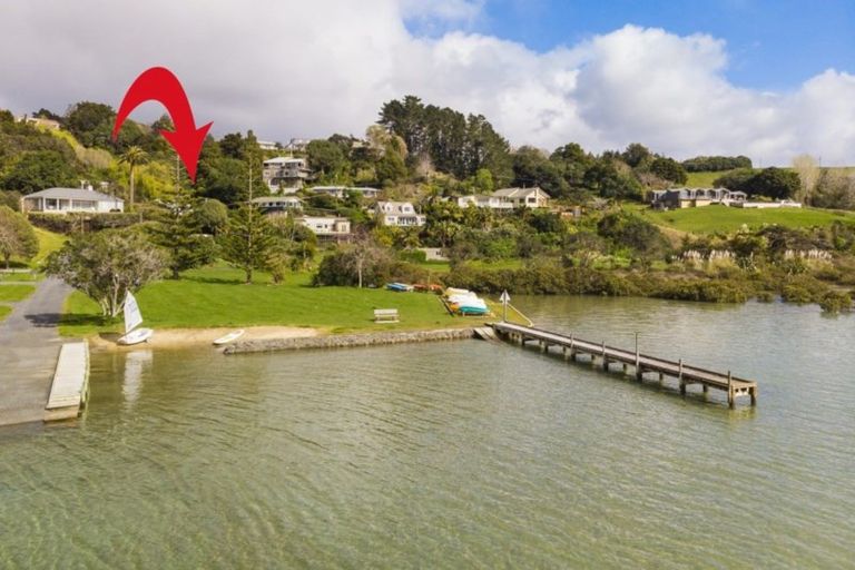 Photo of property in 19 Martin Road, Matakana, Warkworth, 0985