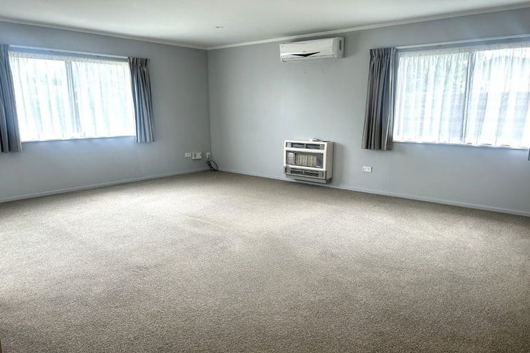 Photo of property in 2 Delta Place, Milson, Palmerston North, 4414