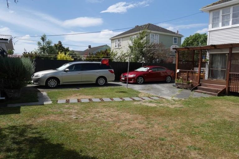 Photo of property in 51 Compton Crescent, Taita, Lower Hutt, 5011