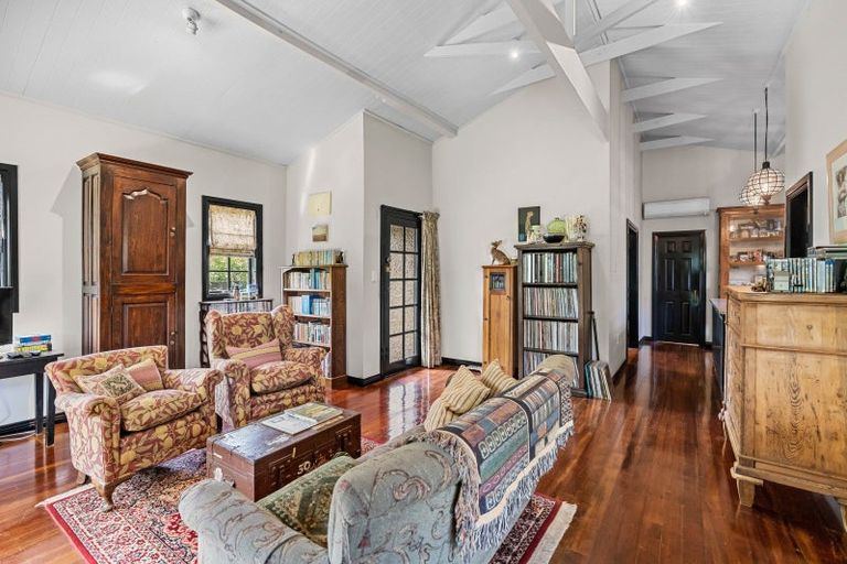 Photo of property in 28 Kempton Street, Greytown, 5712