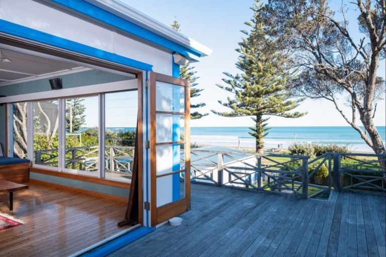 Photo of property in 12 Makorori Beach Road, Makorori, Gisborne, 4073