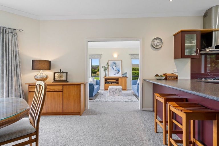 Photo of property in 2/218 Thornton Road, Cambridge, 3434