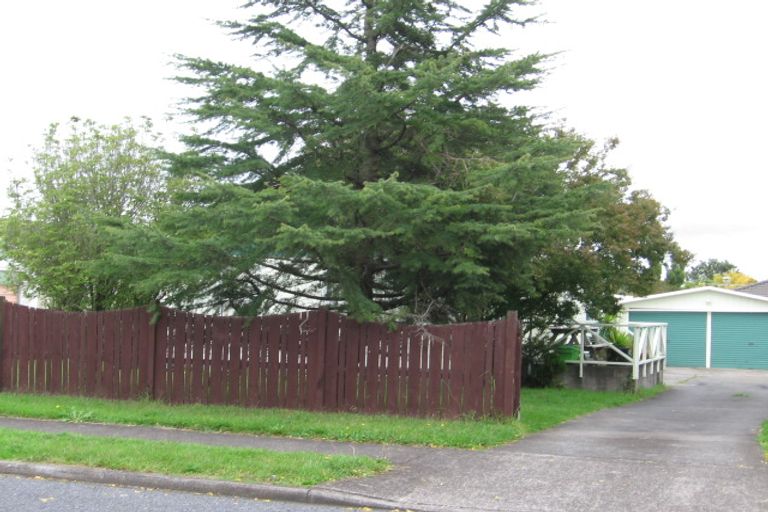 Photo of property in 13 Cranberry Place, Bucklands Beach, Auckland, 2012