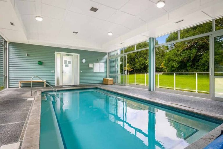 Photo of property in 20 Kensington Drive, Orewa, 0931