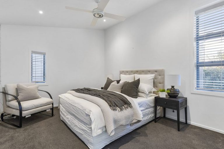 Photo of property in 14 The Anchorage, Sunnyhills, Auckland, 2010