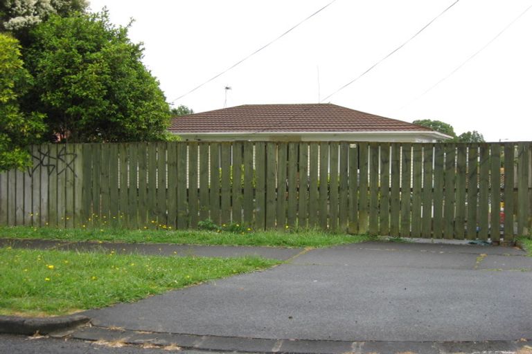 Photo of property in 2 Duke Avenue, Pukekohe, 2120