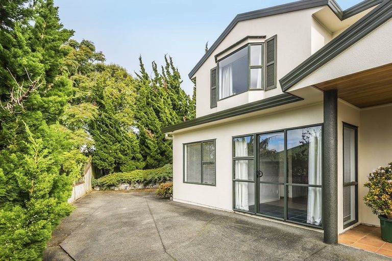 Photo of property in 12 Egret Court, Unsworth Heights, Auckland, 0632