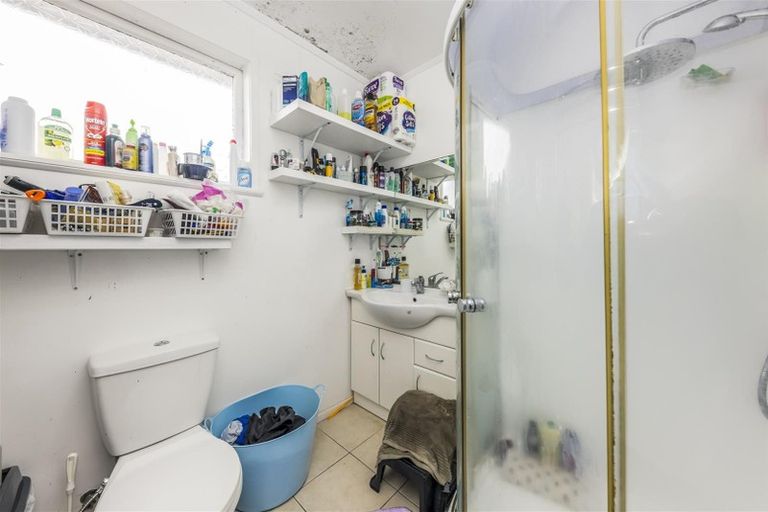 Photo of property in 104 Rowandale Avenue, Manurewa, Auckland, 2102