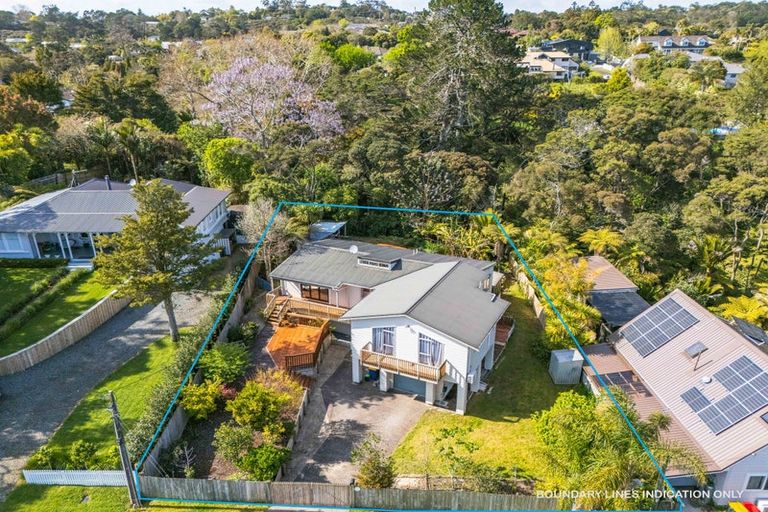 Photo of property in 32 Outlook Road, Greenhithe, Auckland, 0632