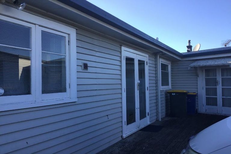 Photo of property in 50 Rosier Road, Glen Eden, Auckland, 0602