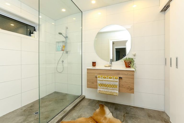 Photo of property in 70 Lemon Street, New Plymouth, 4310