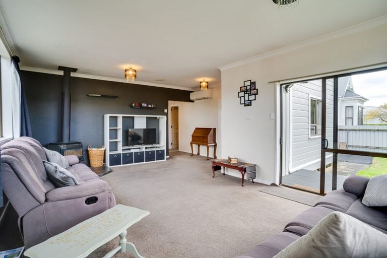 Photo of property in 30 Burns Street, Milton, 9220