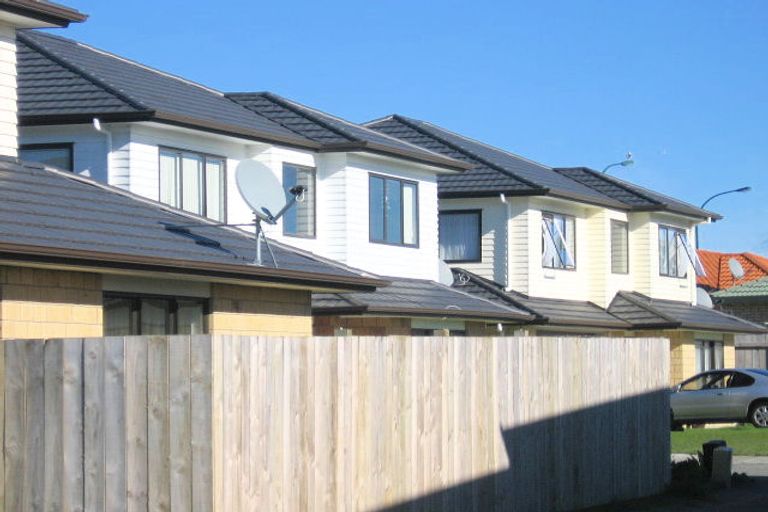 Photo of property in 48 Basra Drive, Henderson, Auckland, 0612