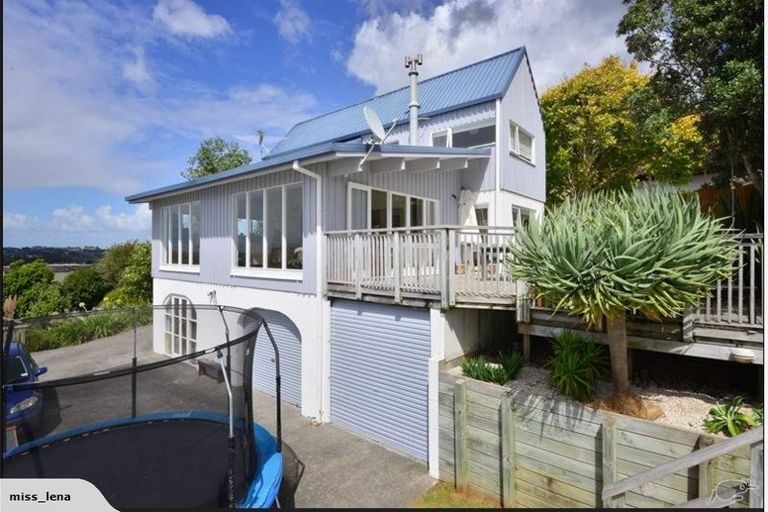 Photo of property in 19 Orewa Heights Crescent, Orewa, 0931
